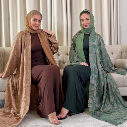 Why Every Woman Needs Kaftans and Abayas in Her Wardrobe